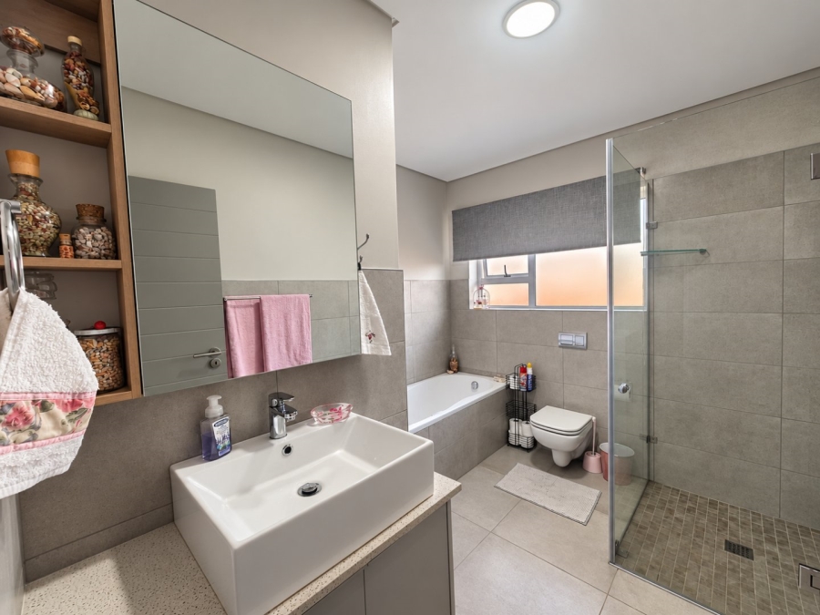 3 Bedroom Property for Sale in Dormehls Drift Western Cape